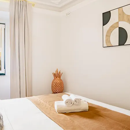 Charming Apartment In Alfama - Beside The Santa Luzia Viewpoint *